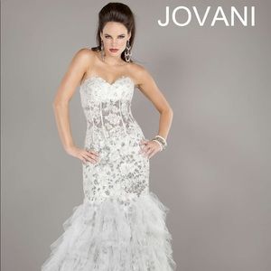 Jovanni dress